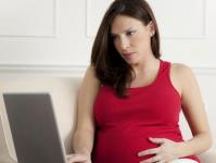 Болит живот после беременности